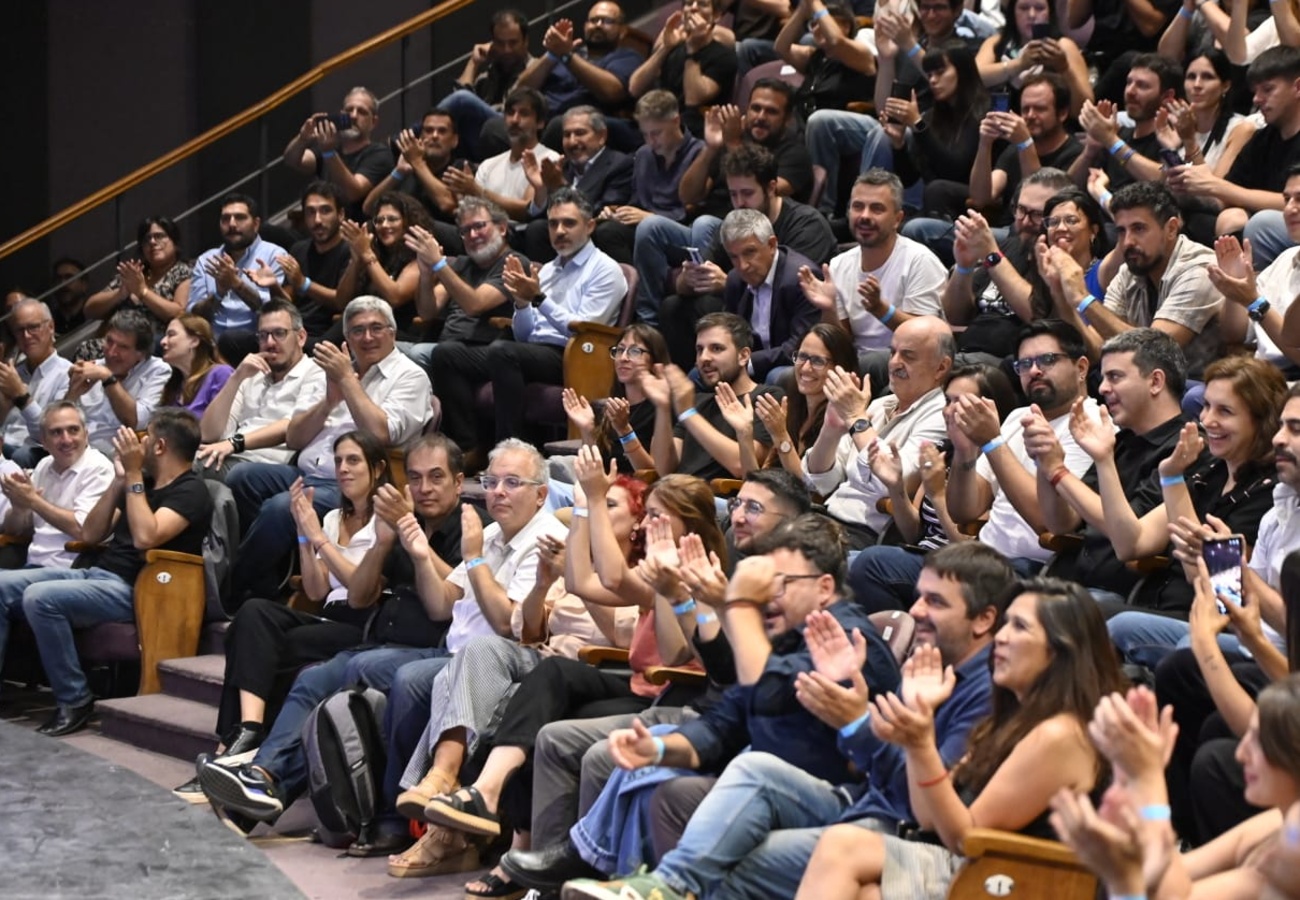 Imagen secundaria de El MDF avanza hacia una construcción federal